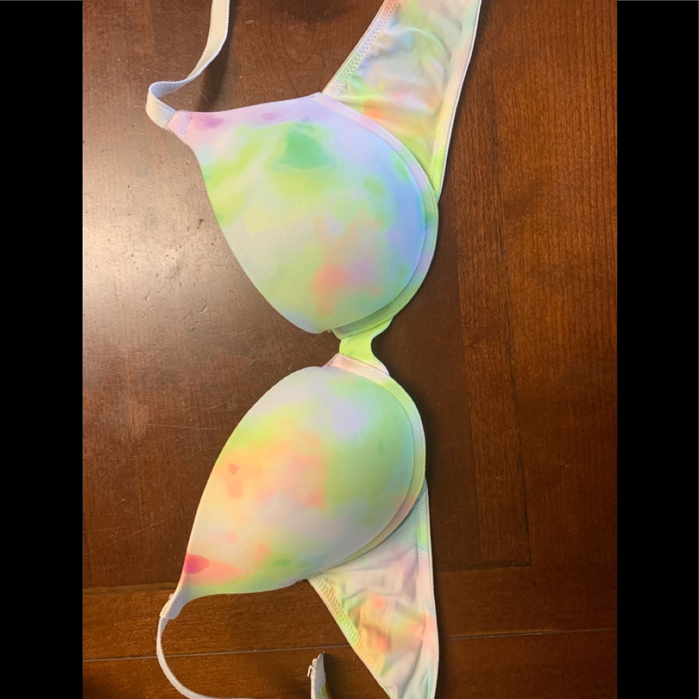 Victoria’s Secret push up bra